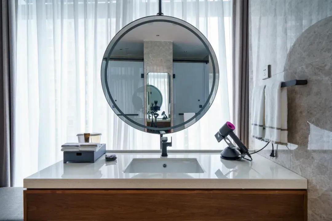 Urcove By Hyatt Futian Cbd Hotel Shenzhen Bagian luar foto