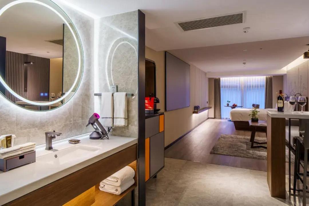 Urcove By Hyatt Futian Cbd Hotel Shenzhen Bagian luar foto
